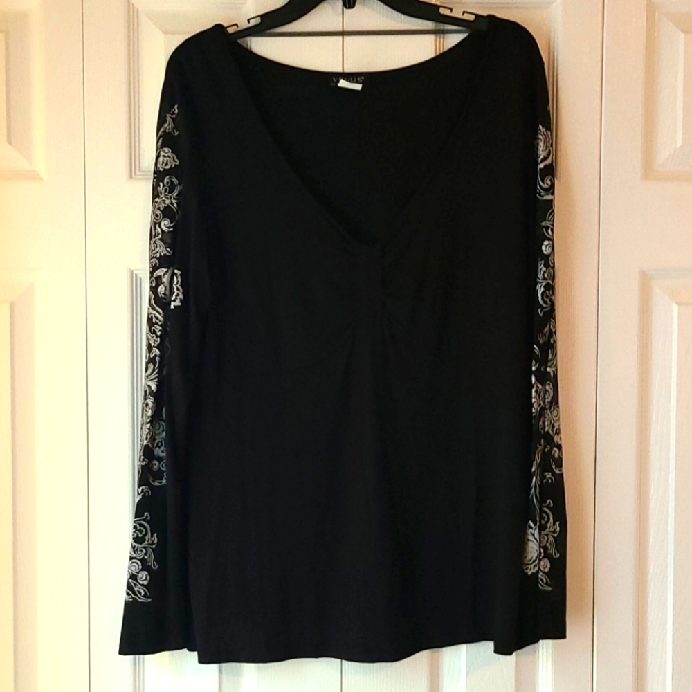 Women's sweater
